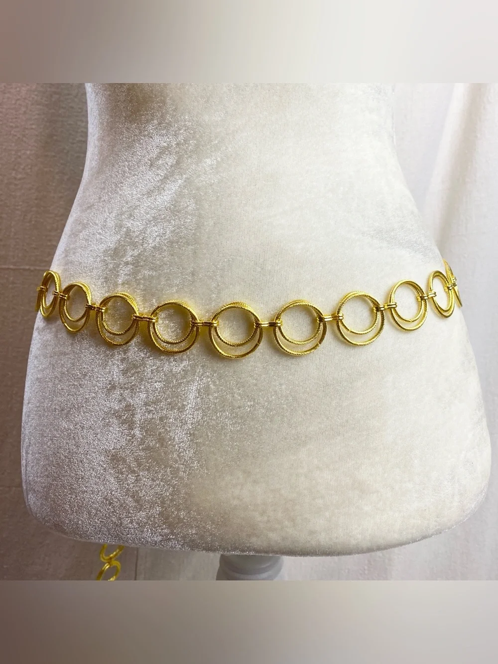 Gold Circle-Link Chain Belt